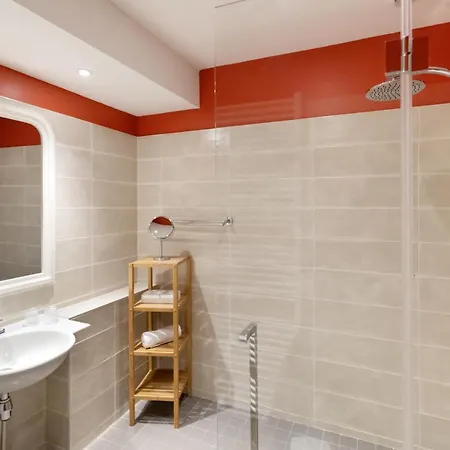 Hotel La Bastide Saint Martin