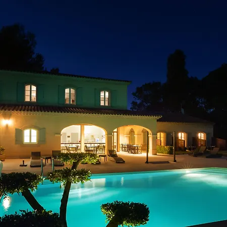 Hotel La Bastide Saint Martin 3*
