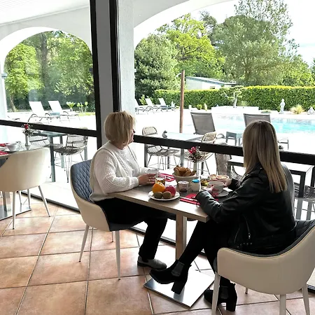 Hotel La Bastide Saint Martin 3*