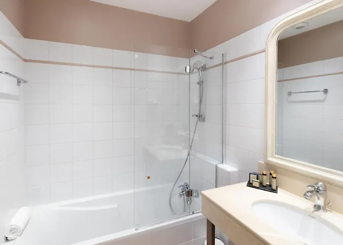 Otel La Bastide Saint Martin 3*